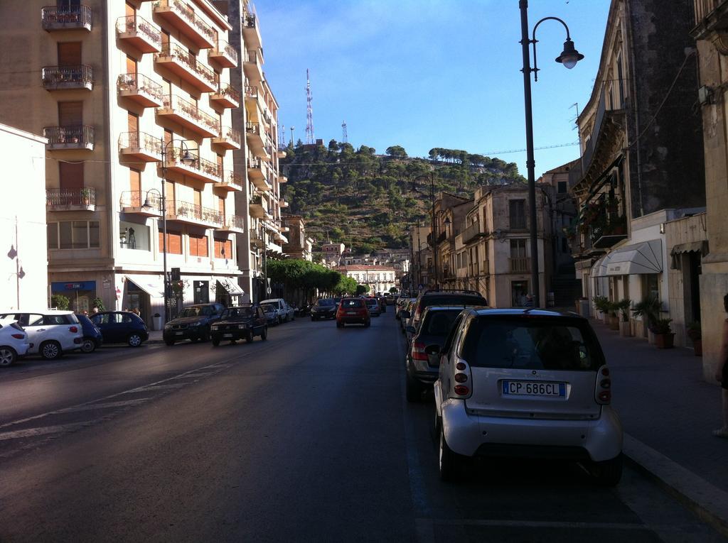 Casa Della Nonna Villa Modica Bagian luar foto